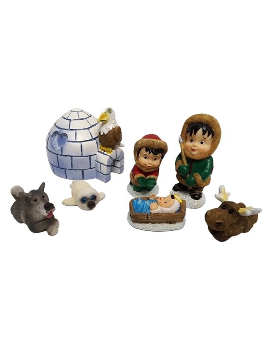 Holiday Eskimo Nativity Set: 7 Piece New Old Stock in Original Packaging - Picture 3 of 5